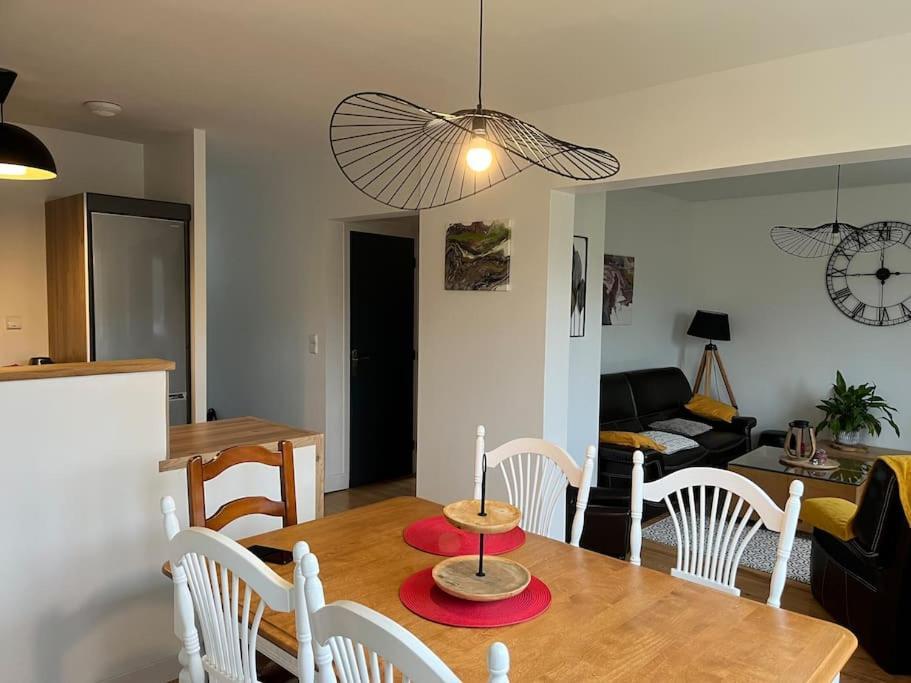 Maison Entre Terre Et Dineault